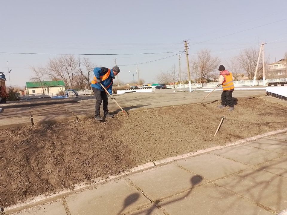 Работы по благоустройству и социальная помощь в Геническом округе Работы по благоустройству и социальная помощь в Геническом округе
