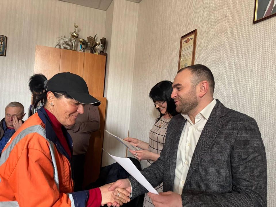 Спасибо за чистоту и уют: чествуем лучших новокаховских коммунальщиков Спасибо за чистоту и уют: чествуем лучших новокаховских коммунальщиков