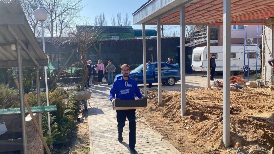Участница предварительного голосования Единой России Елена Дмитрук навестила жителей гериатрического пансионата Участница предварительного голосования Единой России Елена Дмитрук навестила жителей гериатрического пансионата
