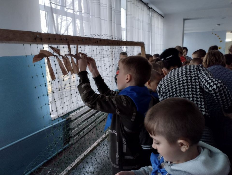 Годовщина Крымской весны в Рубановской школе: творчество и поддержка бойцов на передовой Годовщина Крымской весны в Рубановской школе: творчество и поддержка бойцов на передовой