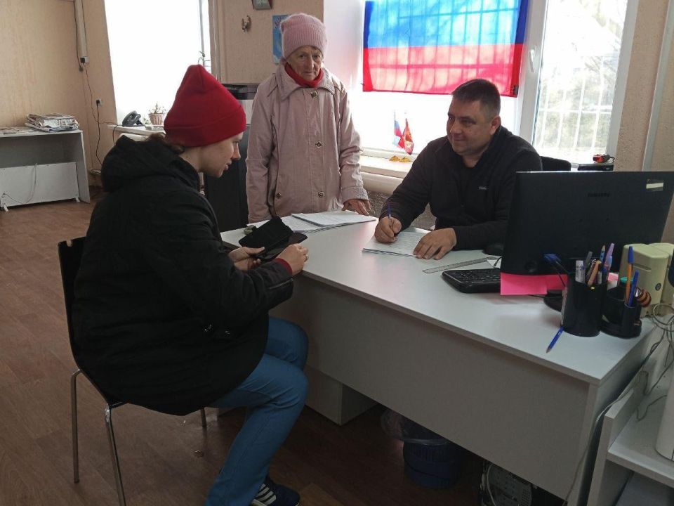 Начальник Красноперекопского территориального отдела провел личный прием граждан Начальник Красноперекопского территориального отдела провел личный прием граждан