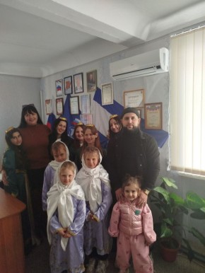 В Вольновском Доме культуры, при содействии местного отделения партии "Единая Россия", состоялись традиционные мероприятия, посвященные празднику Ураза-байрам