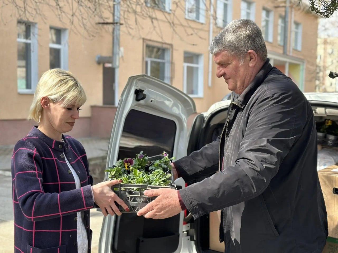 Кубанские волонтеры передали гуманитарную помощь жителям Херсонской области