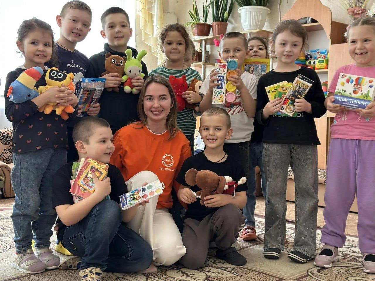 Кубанские волонтеры передали гуманитарную помощь жителям Херсонской области Кубанские волонтеры передали гуманитарную помощь жителям Херсонской области