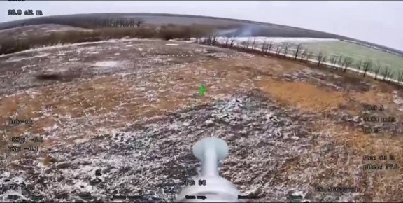 Входящий в блиндаж противника