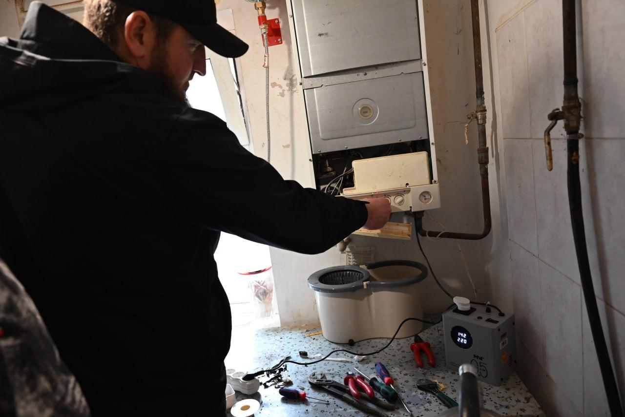 В Скадовске аварийная бригада из КБР восстановила отопление у жены участника СВО В Скадовске аварийная бригада из КБР восстановила отопление у жены участника СВО