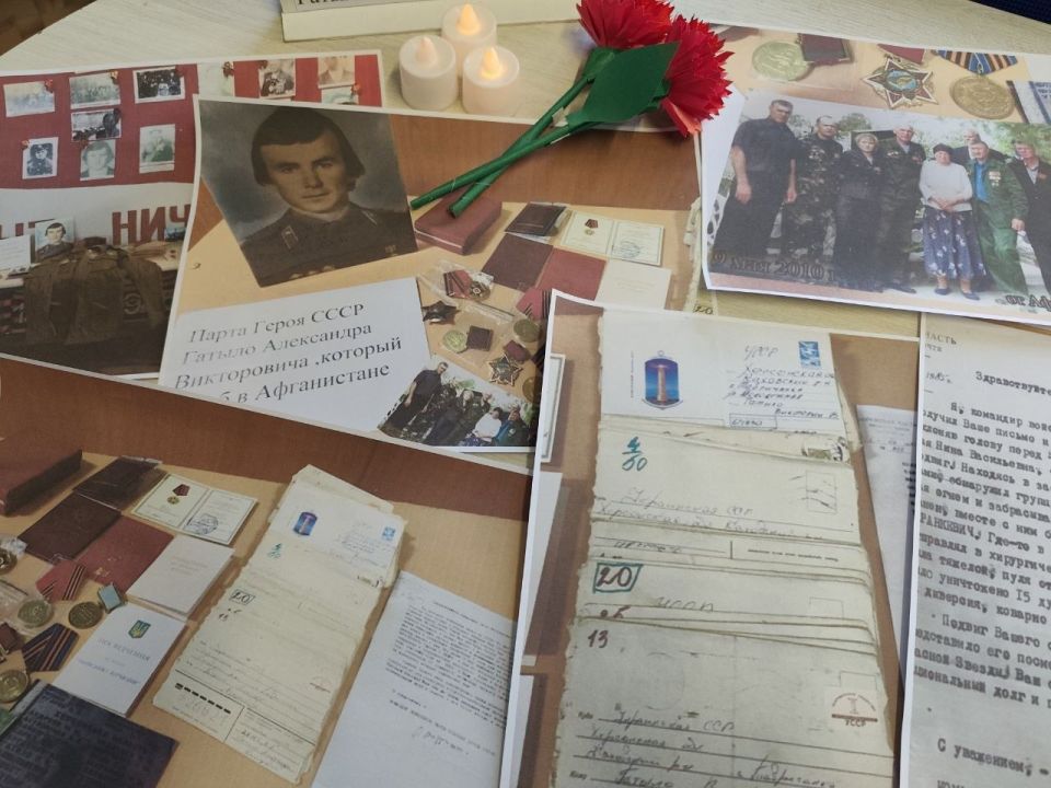 В Тавричанской сельской библиотеке прошел час патриотизма под названием "Улица в лицах", посвященный Александру Гатыло, земляку, солдату и герою Советской Армии, который отдал свою жизнь в Афганистане В Тавричанской сельской библиотеке прошел час патриотизма под названием "Улица в лицах", посвященный Александру Гатыло, земляку, солдату и герою Советской Армии, который отдал свою жизнь в Афганистане