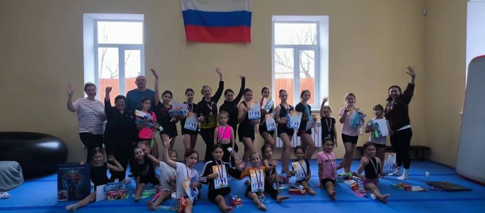 Акробатика без границ: звездный мастер-класс и новые горизонты в Геническом ДЮСЦ Акробатика без границ: звездный мастер-класс и новые горизонты в Геническом ДЮСЦ