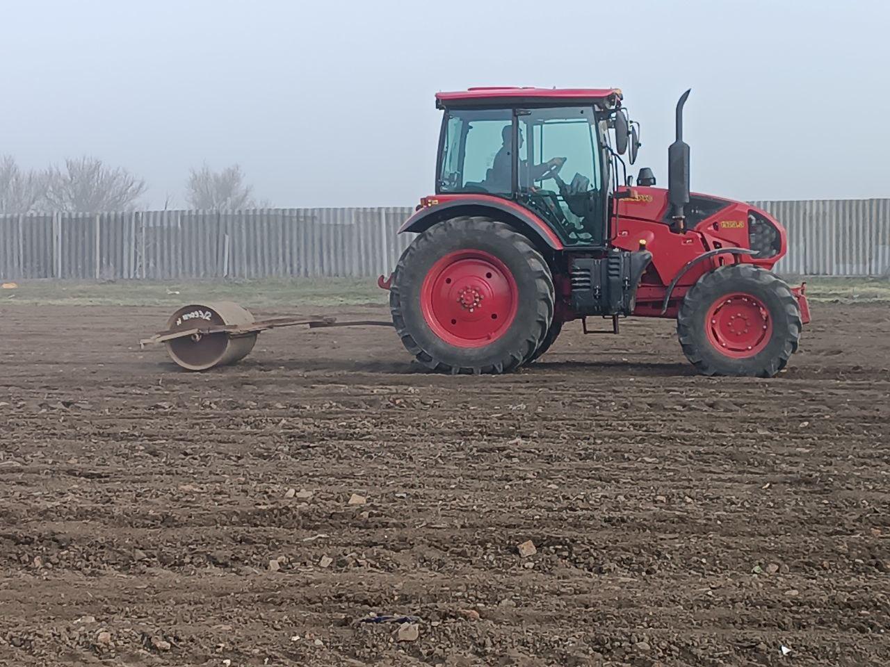 В Новотроицком лесхозе провели прикатывание почвы для сохранения будущих лесов В Новотроицком лесхозе провели прикатывание почвы для сохранения будущих лесов