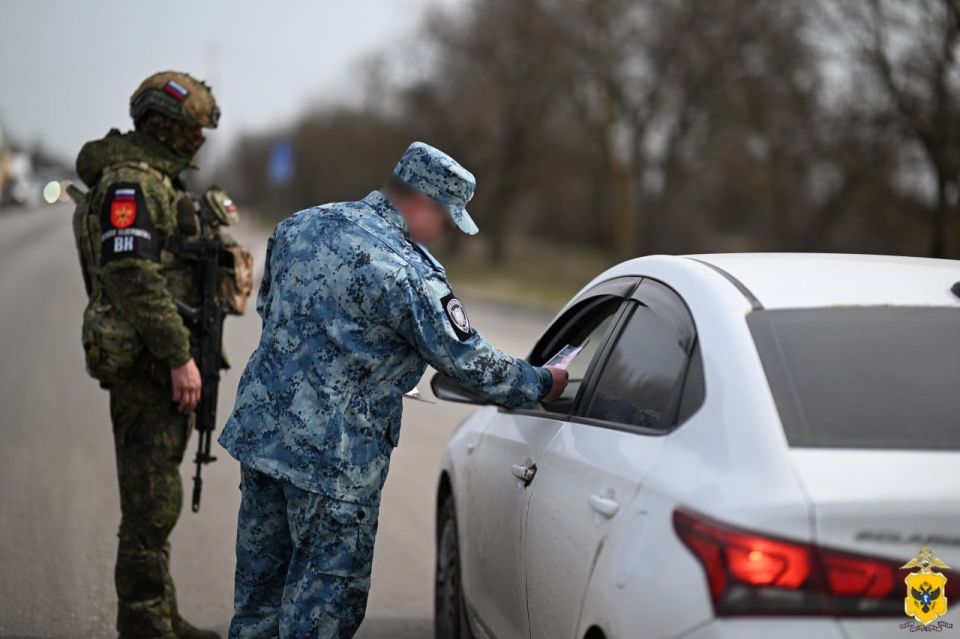 В Херсонской области полиция и Военная комендатура провели мероприятие, направленное на профилактику экстремистских проявлений В Херсонской области полиция и Военная комендатура провели мероприятие, направленное на профилактику экстремистских проявлений