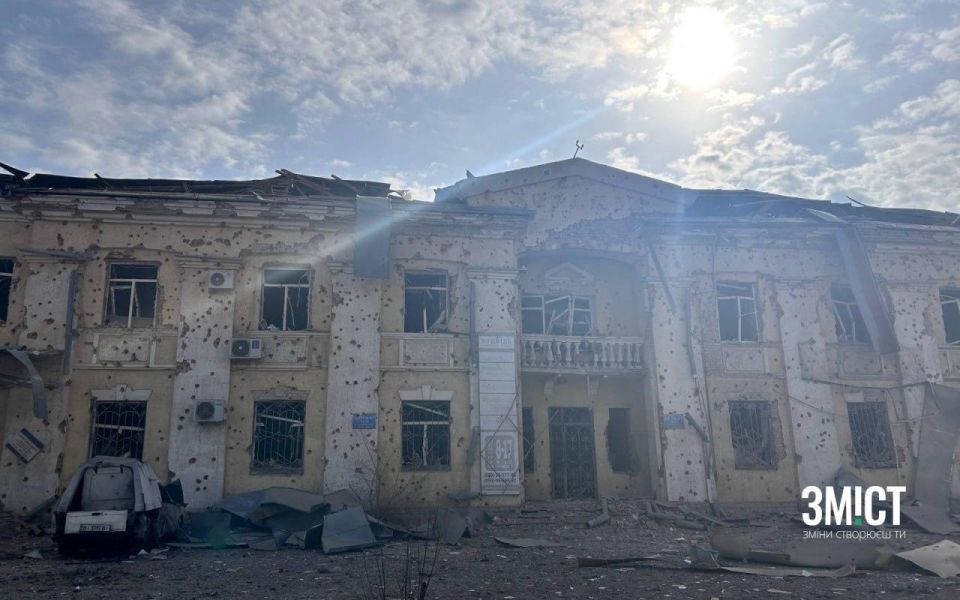 Вооружённые силы России этой ночью нанесли удар возмездия по предприятиям ВПК и военным аэродромам Украины, используемым в интересах ВСУ Вооружённые силы России этой ночью нанесли удар возмездия по предприятиям ВПК и военным аэродромам Украины, используемым в интересах ВСУ