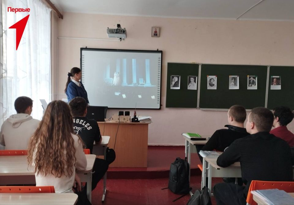 Первые Чаплинской школы № 1 познакомились с театральным искусством Первые Чаплинской школы № 1 познакомились с театральным искусством