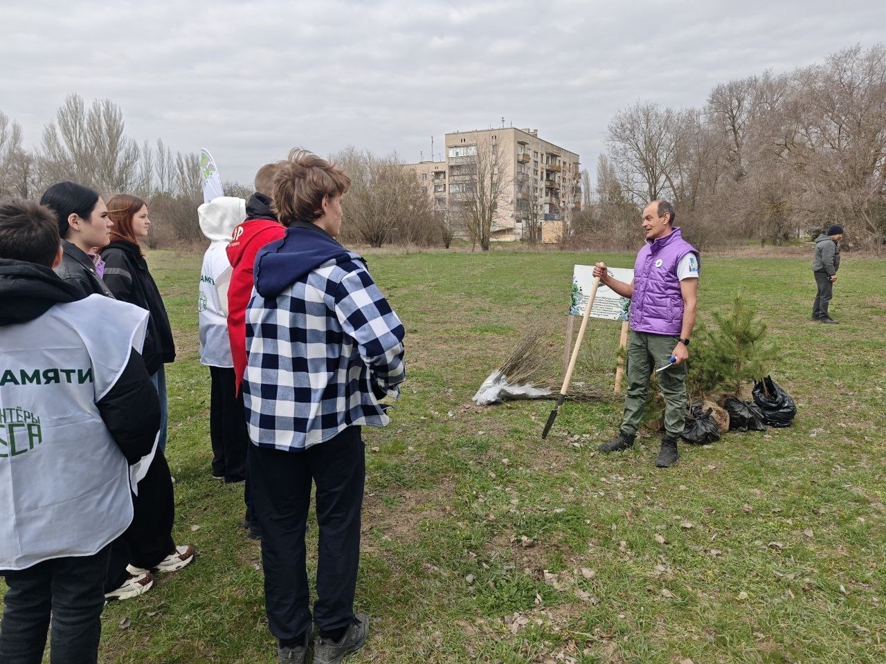 «Сад памяти» в Красненской школе «Сад памяти» в Красненской школе