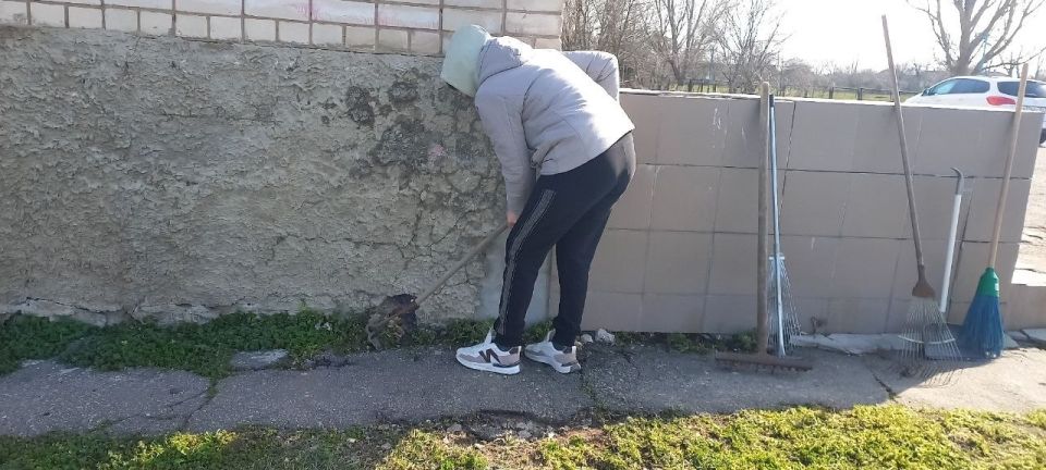 Субботник в Плавском сельском доме культуры: чистота – дело общее! Субботник в Плавском сельском доме культуры: чистота – дело общее!