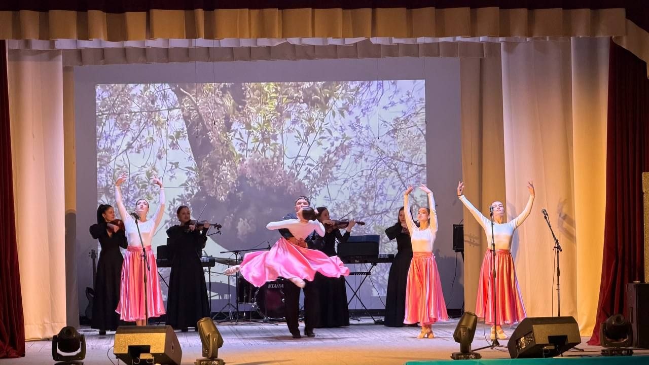 В Геническом центре культуры и досуга прошел «Культурный экспресс»: путешествие по главным направлениям искусства В Геническом центре культуры и досуга прошел «Культурный экспресс»: путешествие по главным направлениям искусства