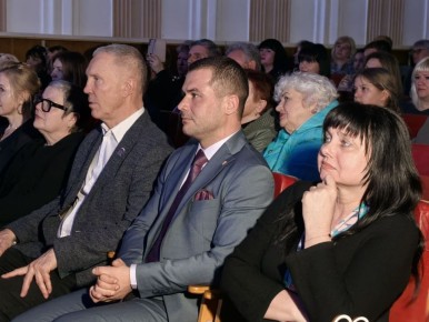 В Геническом центре культуры и досуга прошел «Культурный экспресс»: путешествие по главным направлениям искусства