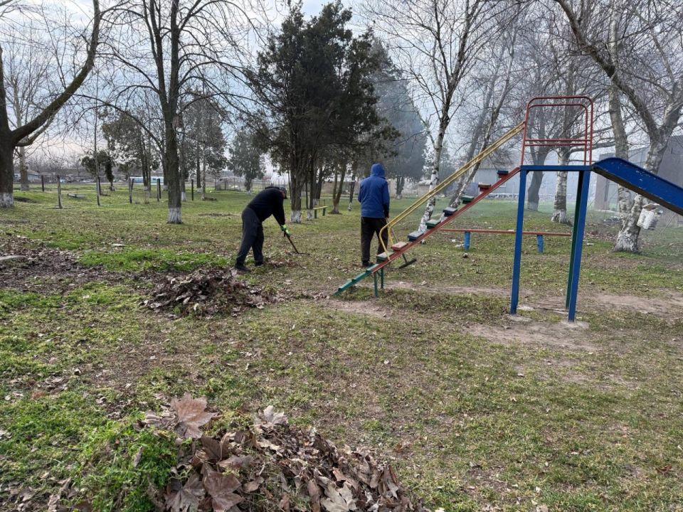 МБУ «Джарылгач» провело уборку в ТУ «Таврия» МБУ «Джарылгач» провело уборку в ТУ «Таврия»