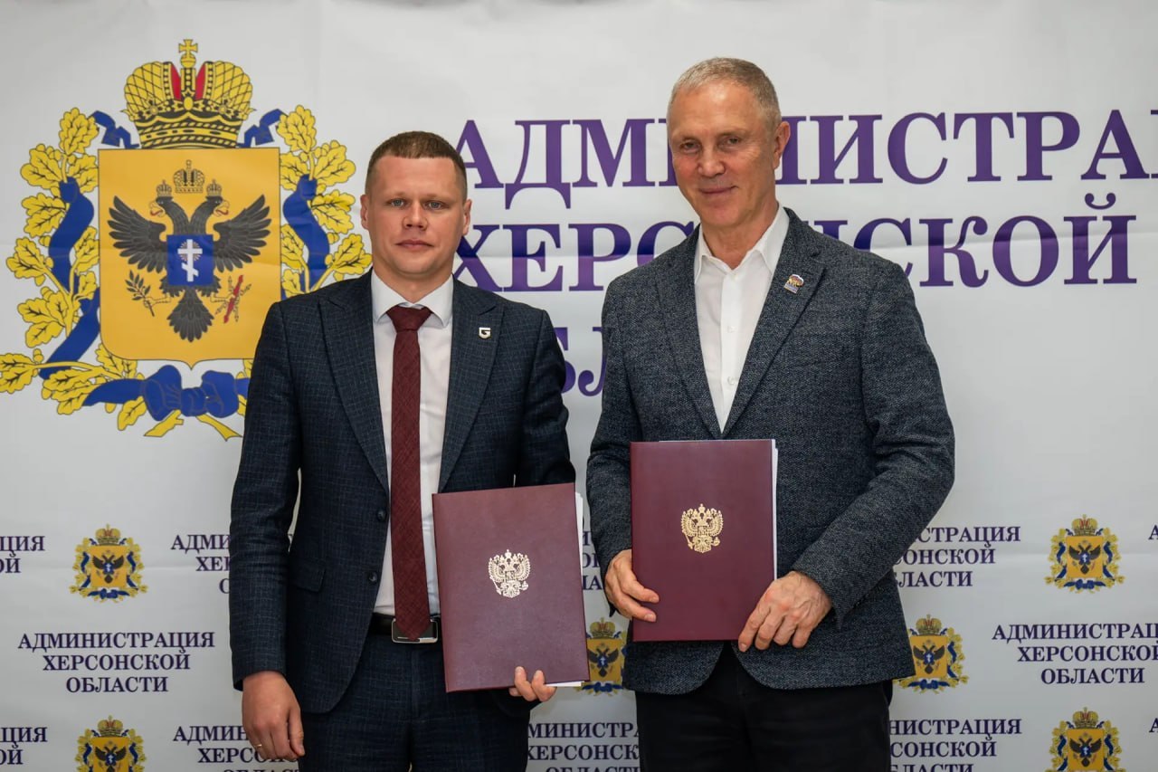 Владимир Сальдо подписал соглашение о сотрудничестве с генеральным директором «Брянсксельмаш» Андреем Шилиным