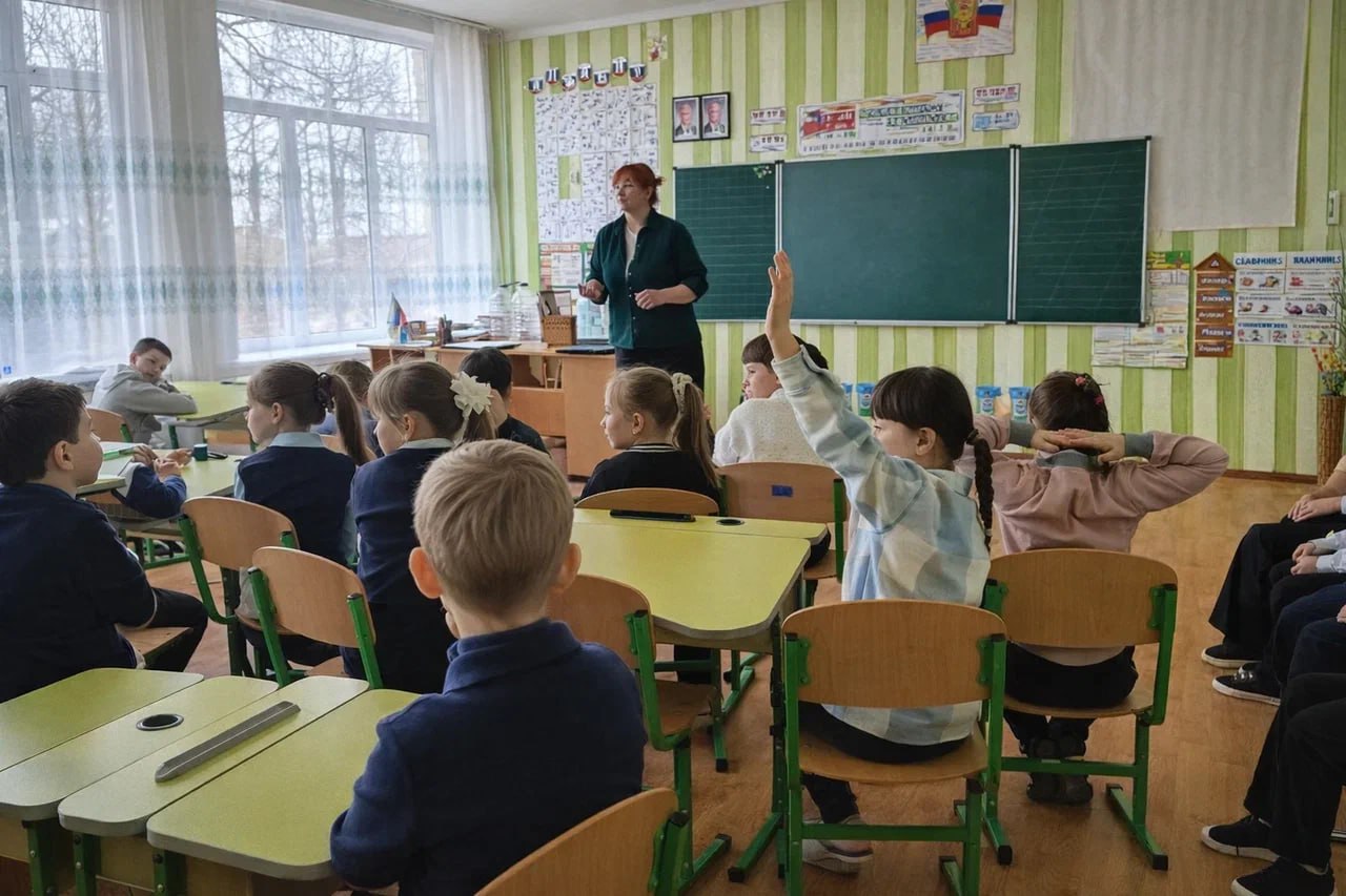 Экологический оператор провел эко-урок для юных орлят во Владимировской школе Экологический оператор провел эко-урок для юных орлят во Владимировской школе