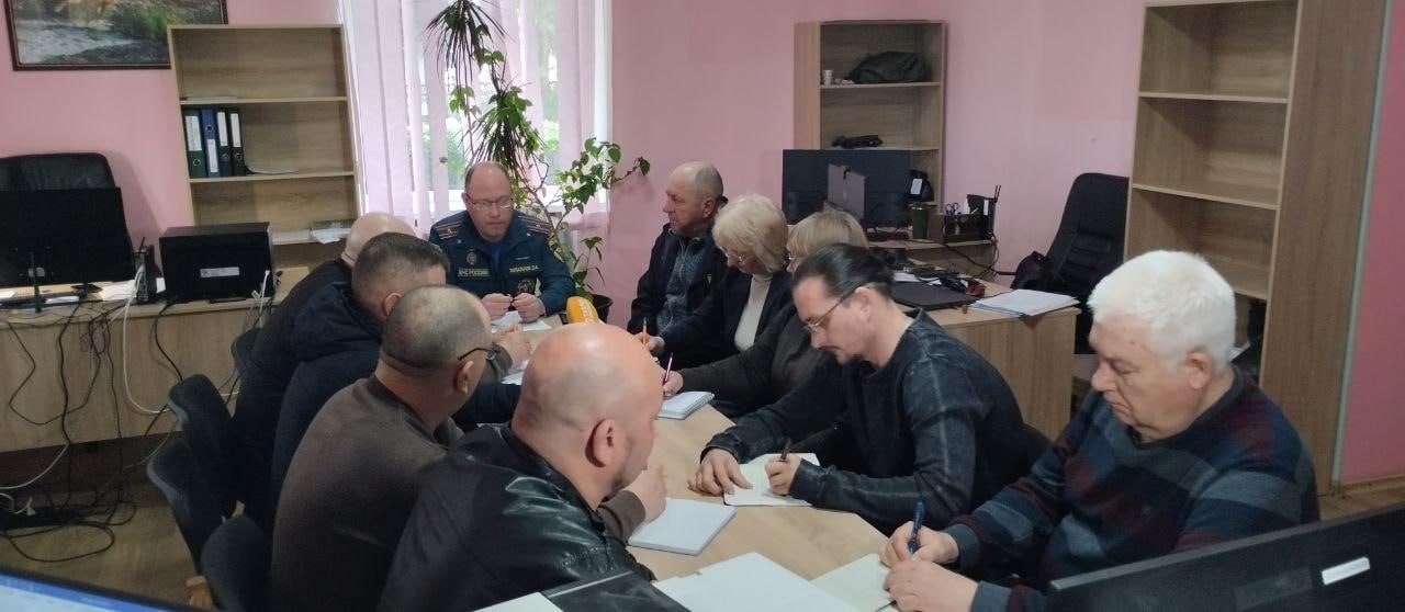 В Скадовском лесхозе обсудили меры профилактики пожаров перед началом сезона В Скадовском лесхозе обсудили меры профилактики пожаров перед началом сезона