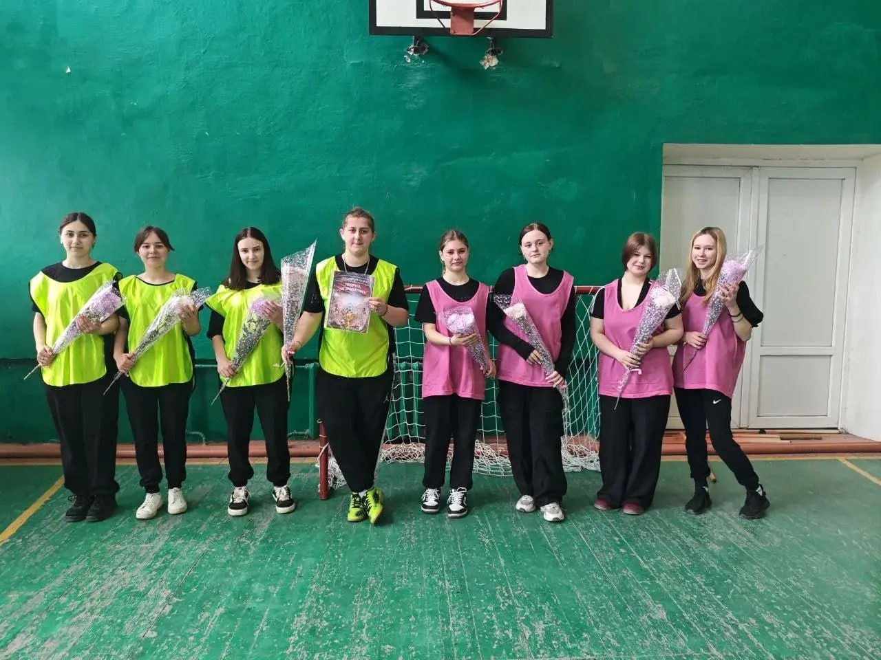 В Ивановской школе прошел Кубок по футзалу среди девушек «Подруга, не промахнись» В Ивановской школе прошел Кубок по футзалу среди девушек «Подруга, не промахнись»