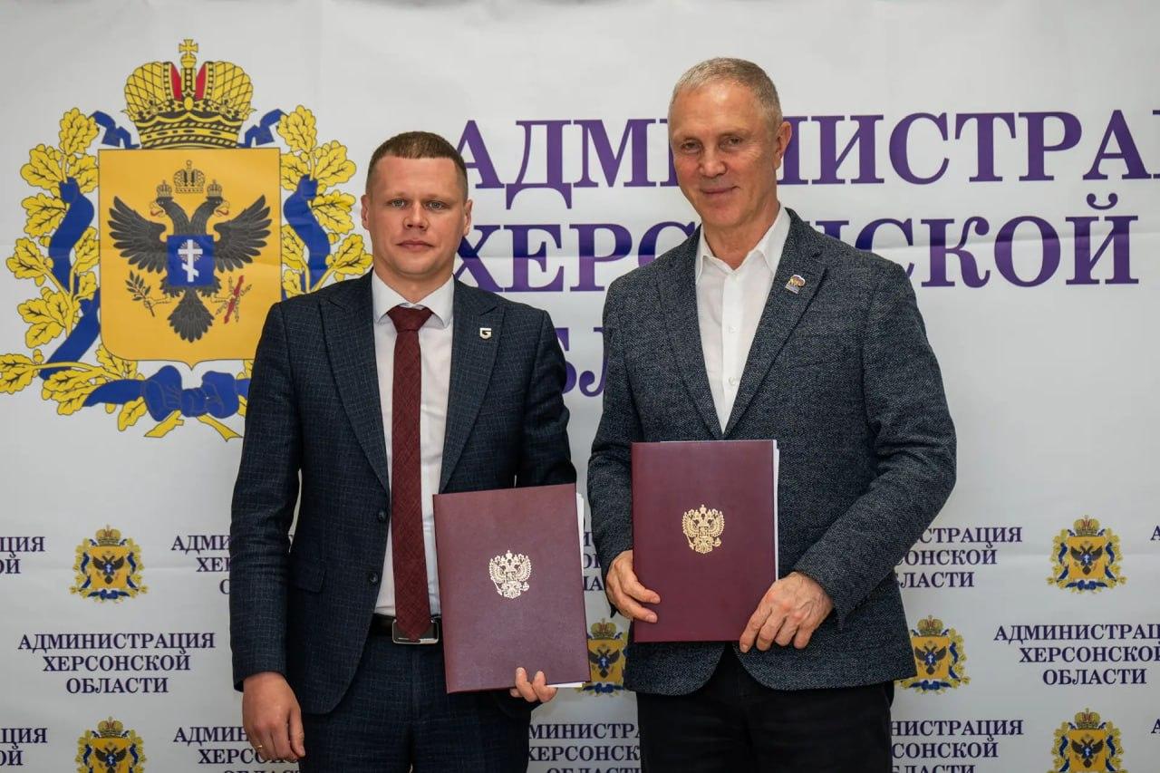 Владимир Сальдо подписал соглашение о сотрудничестве с генеральным директором компании «Брянсксельмаш» Андреем Шилиным