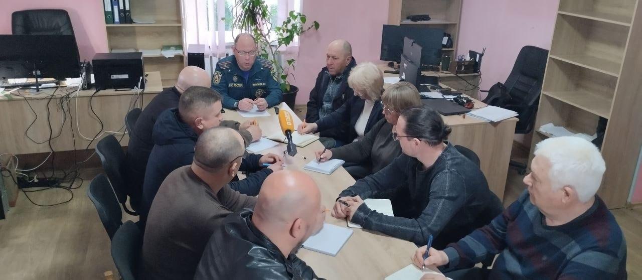 В Скадовском лесхозе обсудили меры профилактики пожаров перед началом сезона В Скадовском лесхозе обсудили меры профилактики пожаров перед началом сезона