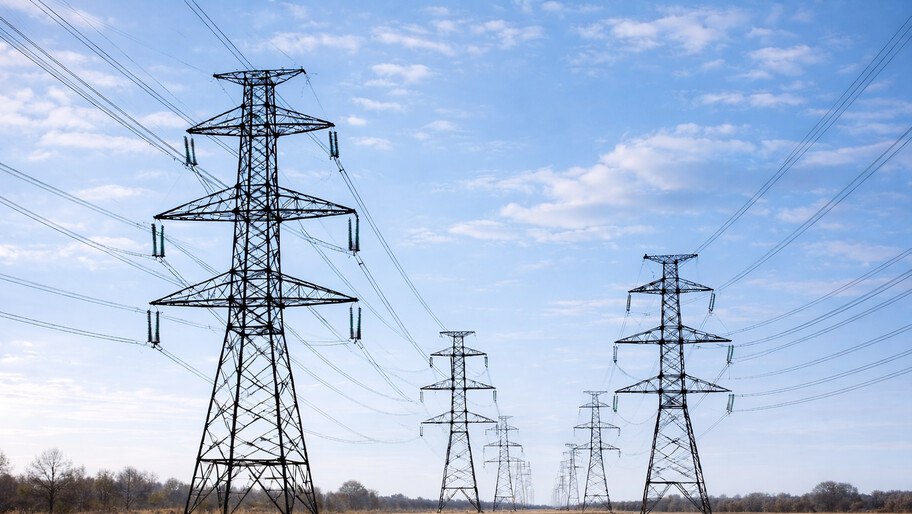 В семи округах Херсонской области пройдут отключения света 26 марта