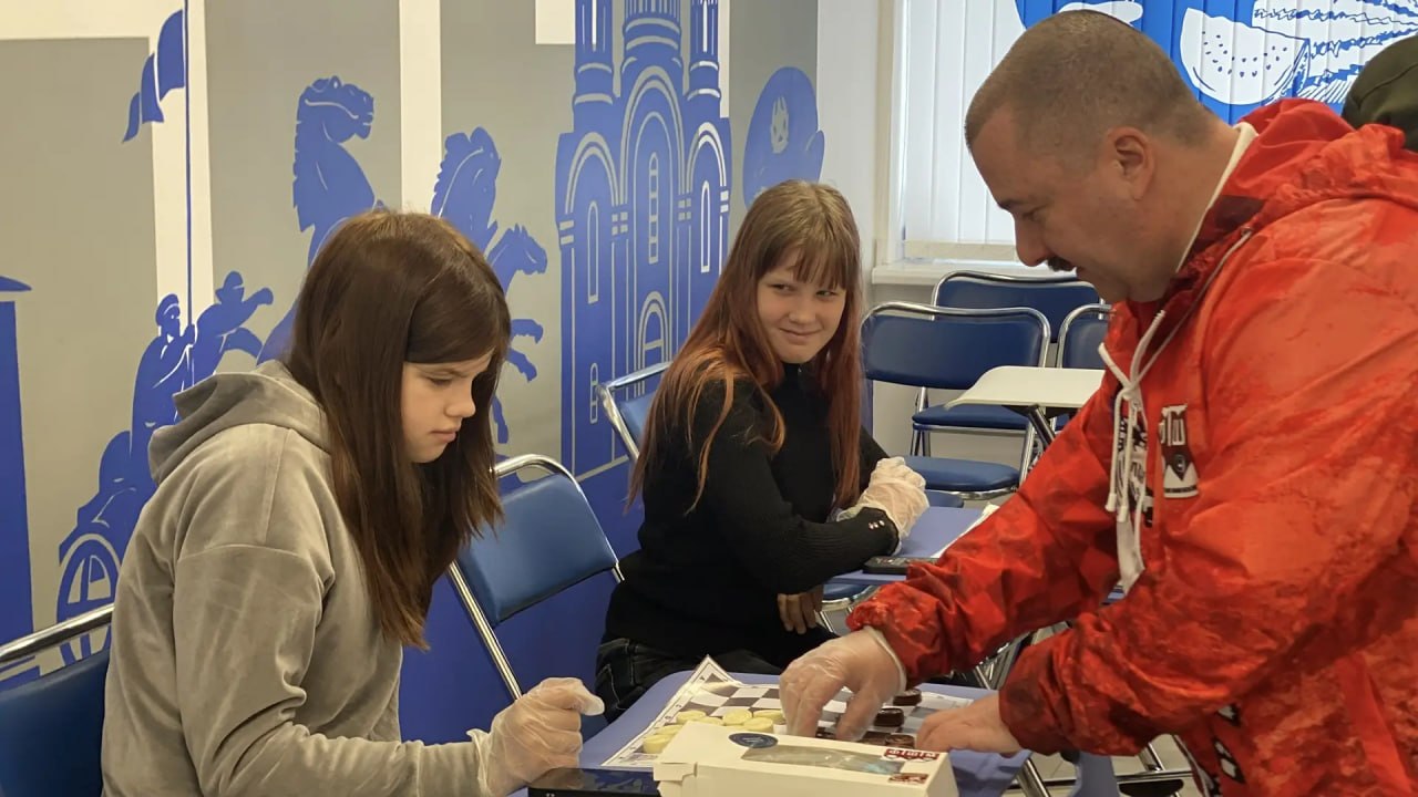 Шашки, в которых съесть фигуру – это не фигура речи Шашки, в которых съесть фигуру – это не фигура речи