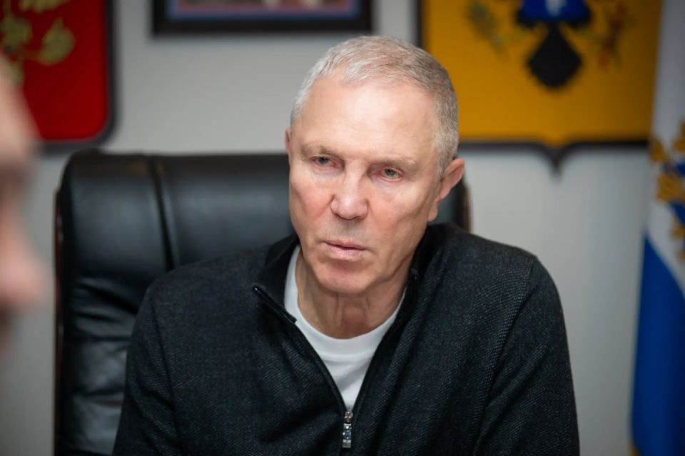 Губернатор Владимир Сальдо и омбудсмен Сергей Георгиев обсудили поддержку жителей Херсонской области Губернатор Владимир Сальдо и омбудсмен Сергей Георгиев обсудили поддержку жителей Херсонской области
