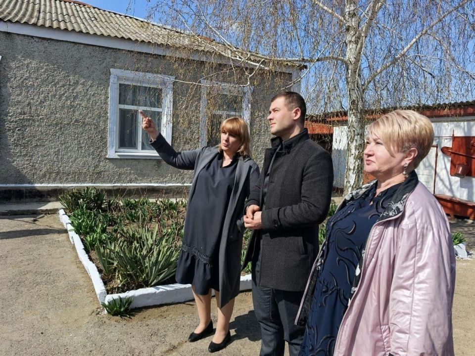 Каланчакскую школу искусств с рабочим визитом посетил министр культуры Херсонской области Артем Лагойский Каланчакскую школу искусств с рабочим визитом посетил министр культуры Херсонской области Артем Лагойский