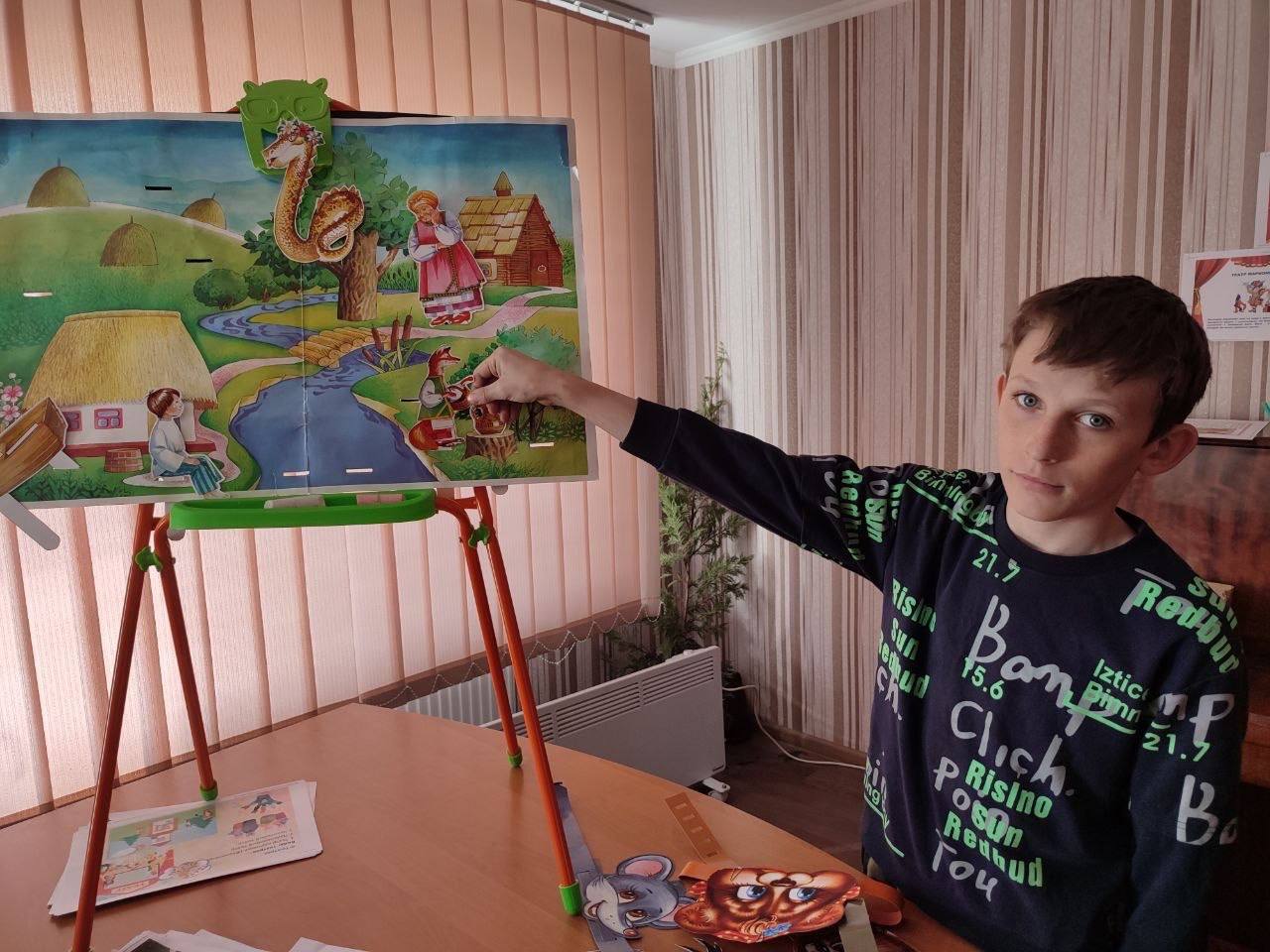 В сельском Доме культуры села Долинское участники клубного формирования любителей театра "Ассорти" провели праздничное мероприятие, посвященное Дню театра В сельском Доме культуры села Долинское участники клубного формирования любителей театра "Ассорти" провели праздничное мероприятие, посвященное Дню театра