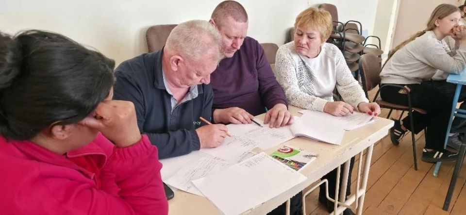 Учащиеся Александровской школы побывали в роли депутатов Учащиеся Александровской школы побывали в роли депутатов