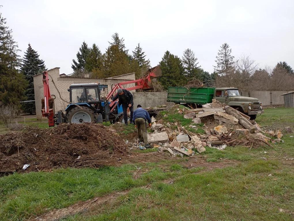 В Чаплинском муниципальном округе дан старт Месячнику чистоты В Чаплинском муниципальном округе дан старт Месячнику чистоты