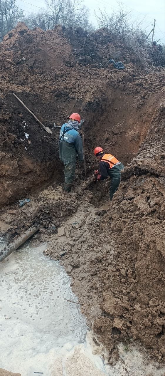 Специалисты Чаплинского ТПУ провели комплекс аварийно-восстановительных работ на сетях водоснабжения и водоотведения Специалисты Чаплинского ТПУ провели комплекс аварийно-восстановительных работ на сетях водоснабжения и водоотведения