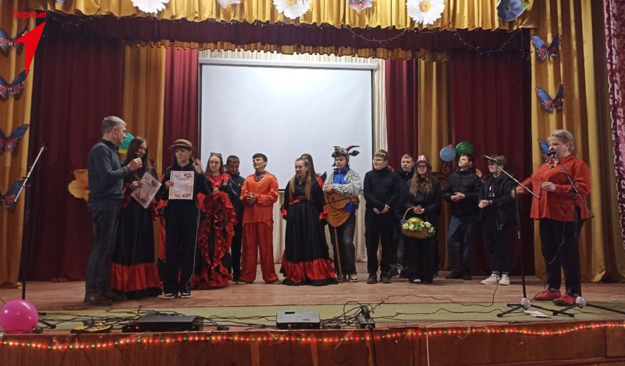 Первые Верхнесерогозской школы приняли участие в игре «Вся жизнь — театр» Первые Верхнесерогозской школы приняли участие в игре «Вся жизнь — театр»