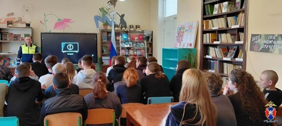 В Херсонской области сотрудники Госавтоинспекции провели профилактические занятия со школьниками В Херсонской области сотрудники Госавтоинспекции провели профилактические занятия со школьниками
