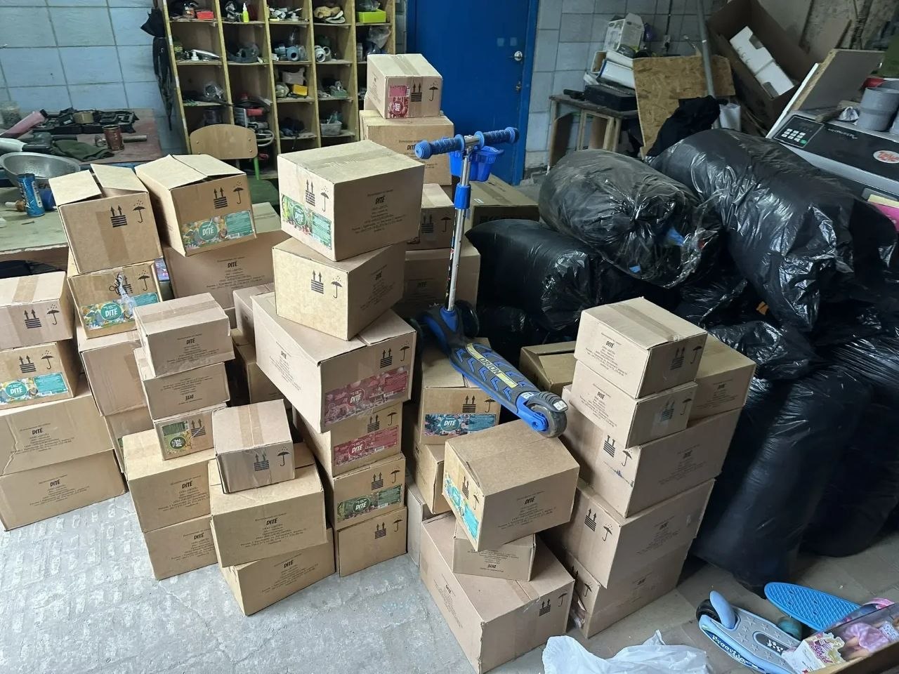 Волонтёры Краснодара посетили Алешкинский детский дом, который сегодня размещен в Скадовске Волонтёры Краснодара посетили Алешкинский детский дом, который сегодня размещен в Скадовске