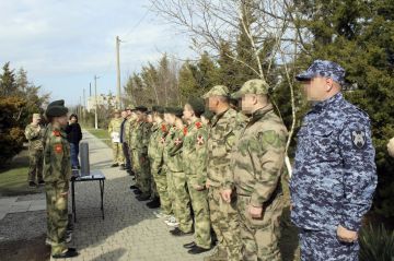 В Херсонской области росгвардейцы заложили «Капсулу памяти» для будущего поколения войск правопорядка