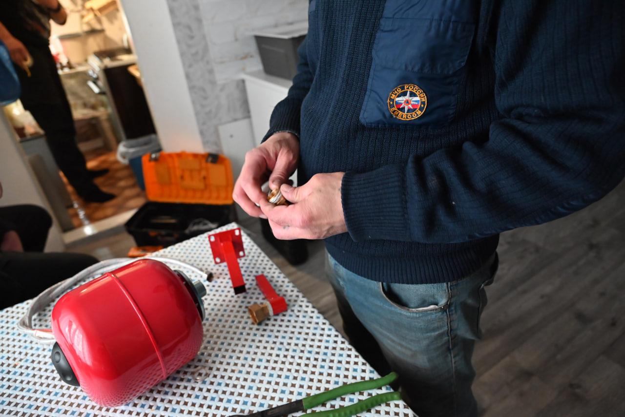 Аварийная бригада из Кабардино-Балкарии восстановила отопление в доме семьи участника СВО в Скадовске Аварийная бригада из Кабардино-Балкарии восстановила отопление в доме семьи участника СВО в Скадовске