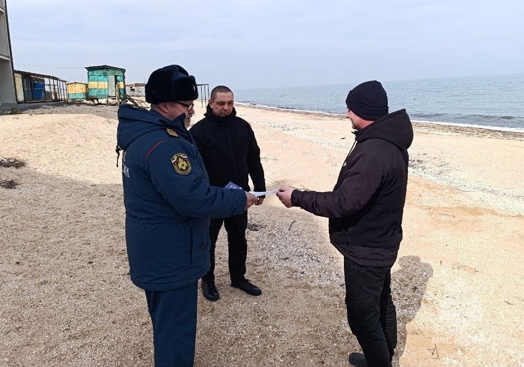 Инспекторы Центра ГИМС МЧС России по Херсонской области патрулируют акватории и напоминают о правилах безопасности на воде