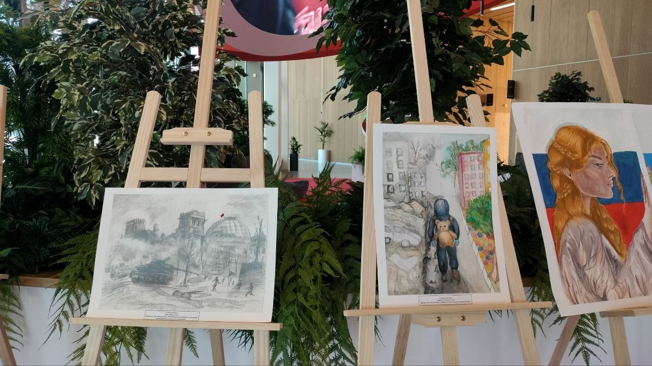 В «Сенеже» открылась выставка рисунков детей из Херсонской области В «Сенеже» открылась выставка рисунков детей из Херсонской области