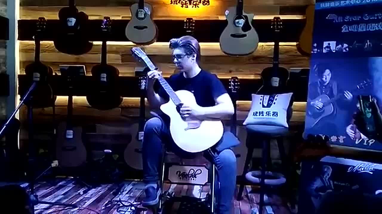 Добрый вечер, друзья!. Вашему вниманию сегодня предлагаем послушать музыку в исполнении фингерстайл гитариста Александра Мисько