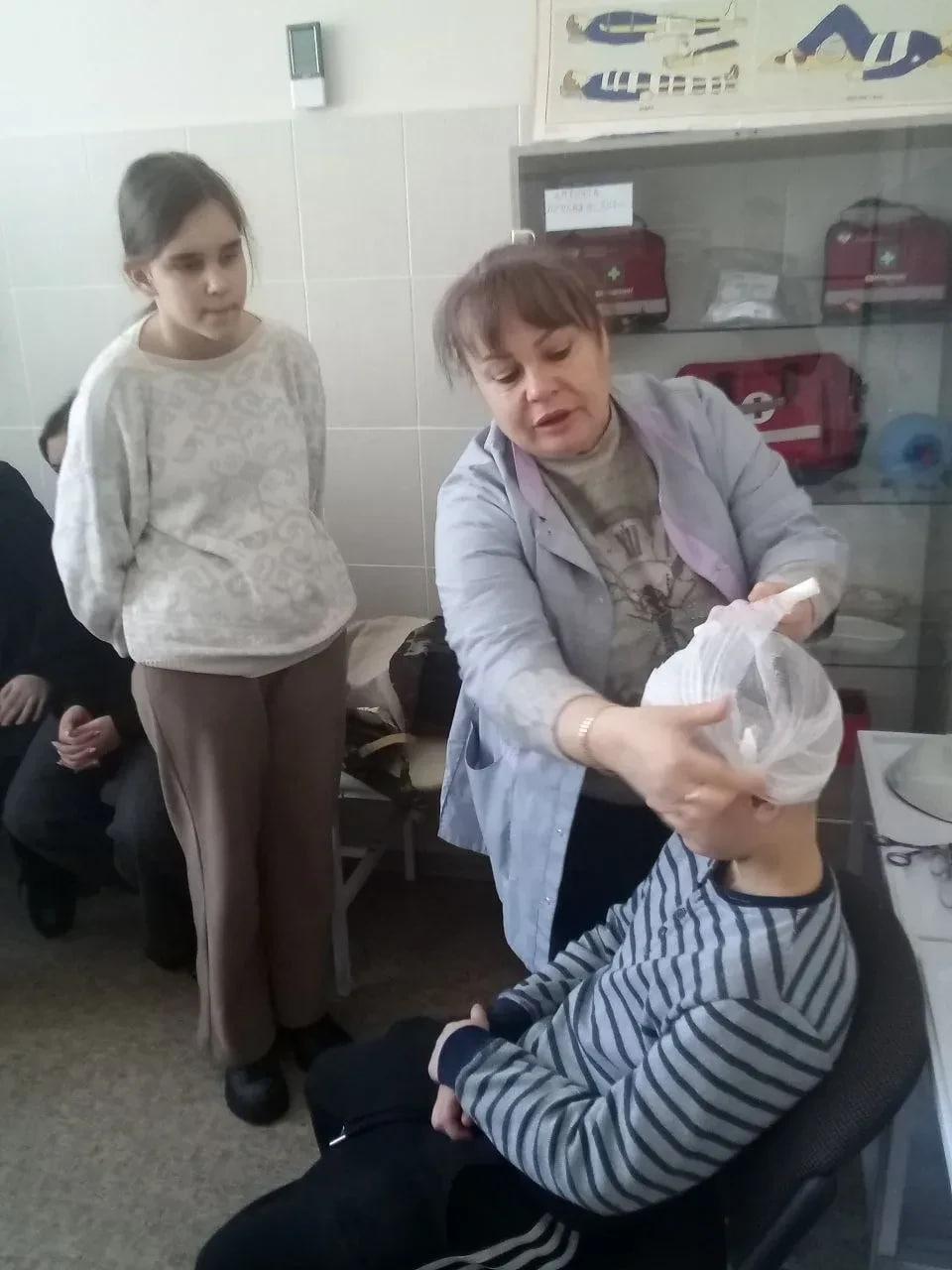 В Скадовской школе №3 прошёл отборочный тур военно-патриотической игры «Зарница» В Скадовской школе №3 прошёл отборочный тур военно-патриотической игры «Зарница»