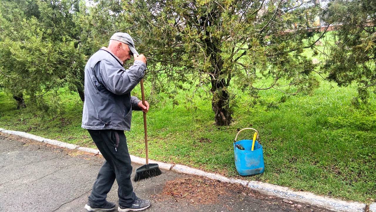 Весна — горячая пора для работников МБУ «Ремонтник»!