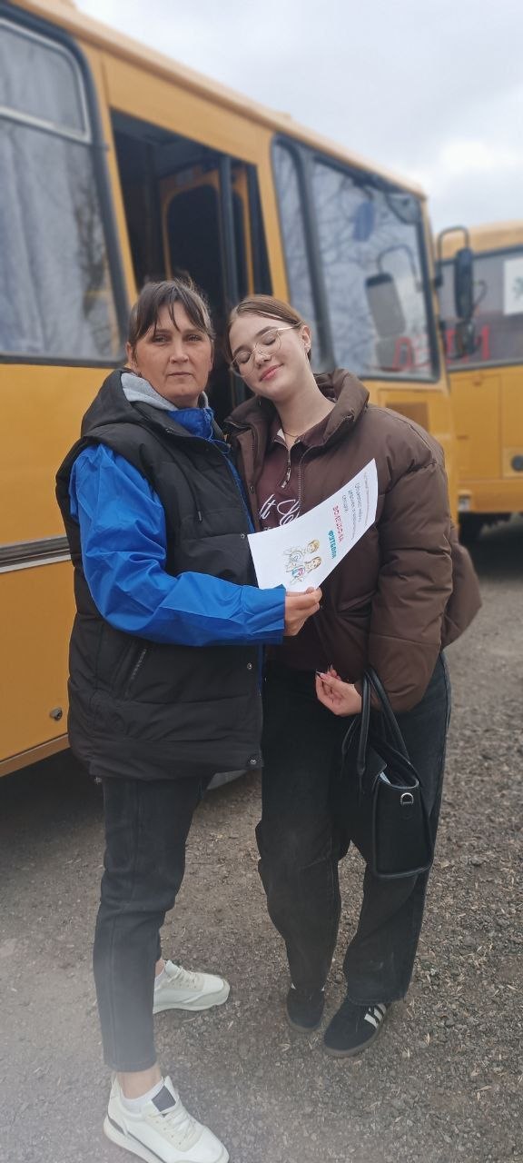 Волонтёры проекта-победителя Фонда президентских грантов «Доступный спорт» раздали листовки школьникам и молодежи села Красный Перекоп, информируя их о скором открытии обновленного и комфортного спортивного зала