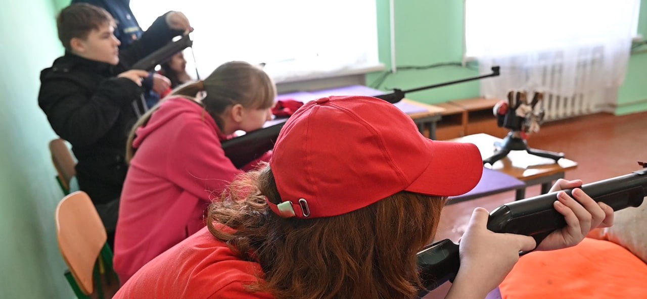 В Херсонском спортивном колледже прошли соревнования по пулевой стрельбе, посвящённые Дню Росгвардии В Херсонском спортивном колледже прошли соревнования по пулевой стрельбе, посвящённые Дню Росгвардии