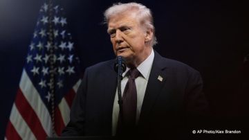 "США запомнят это!". Трамп подверг резкой критике власти Франции за отказ предоставить воздушное пространство для самолетов с военным грузом, следовавших в Израиль