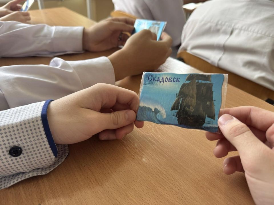 Сотрудники природного парка «Джарылгач» провели для школьников Скадовского округа урок об истории уникального острова Сотрудники природного парка «Джарылгач» провели для школьников Скадовского округа урок об истории уникального острова