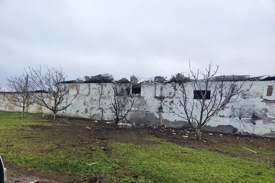 Киевский режим продолжает удары по гражданской инфраструктуре Херсонской области Киевский режим продолжает удары по гражданской инфраструктуре Херсонской области